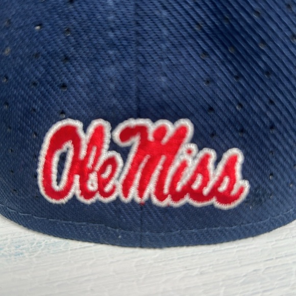 Ole Miss University of Mississippi Nike Dri-Fit Size 7 1/4” College Athletic Hat - Picture 13 of 16